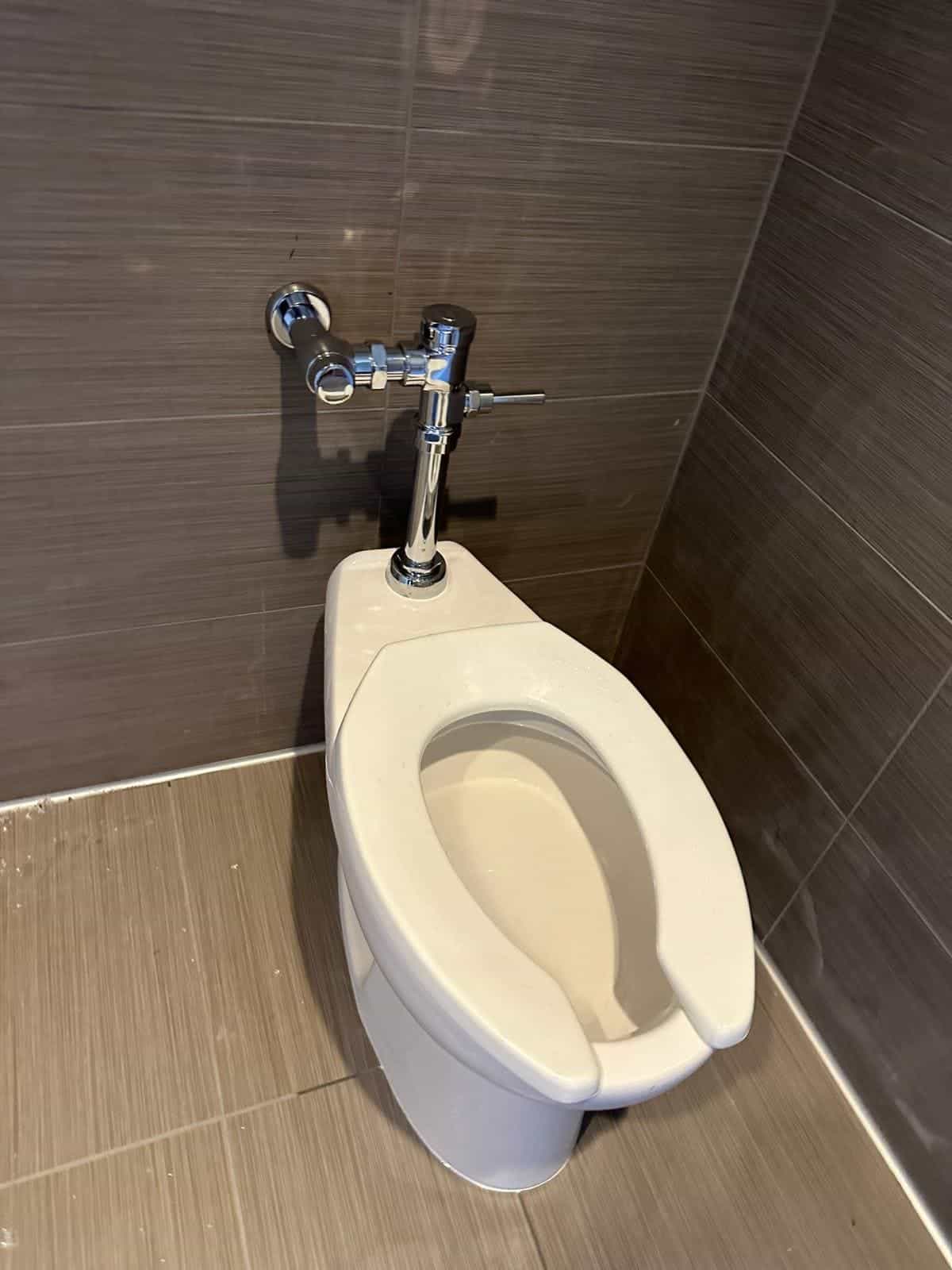 Before and after of a Toilet installation by a plumber in Kendall